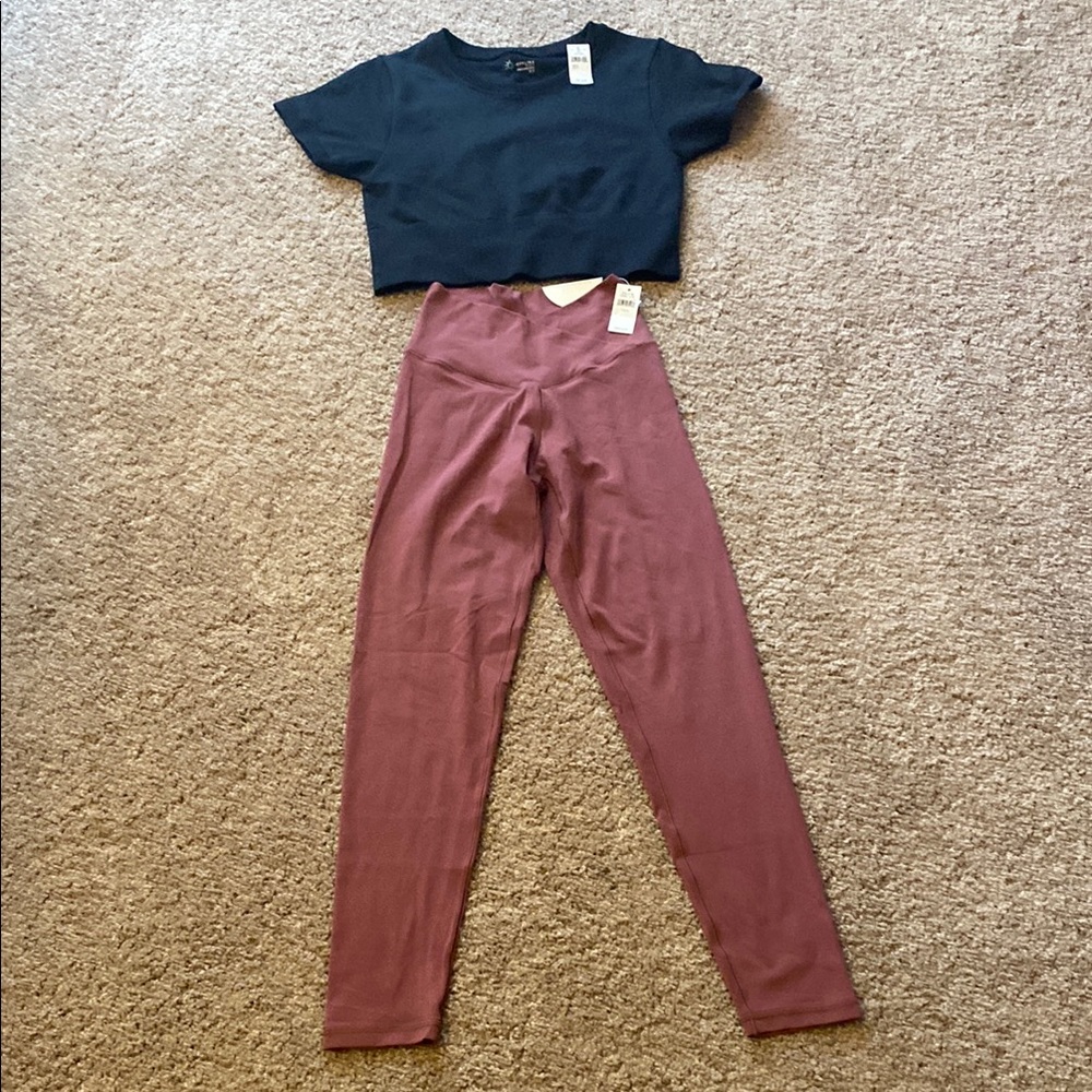 Aerie Black Top and Mauve Leggings Set